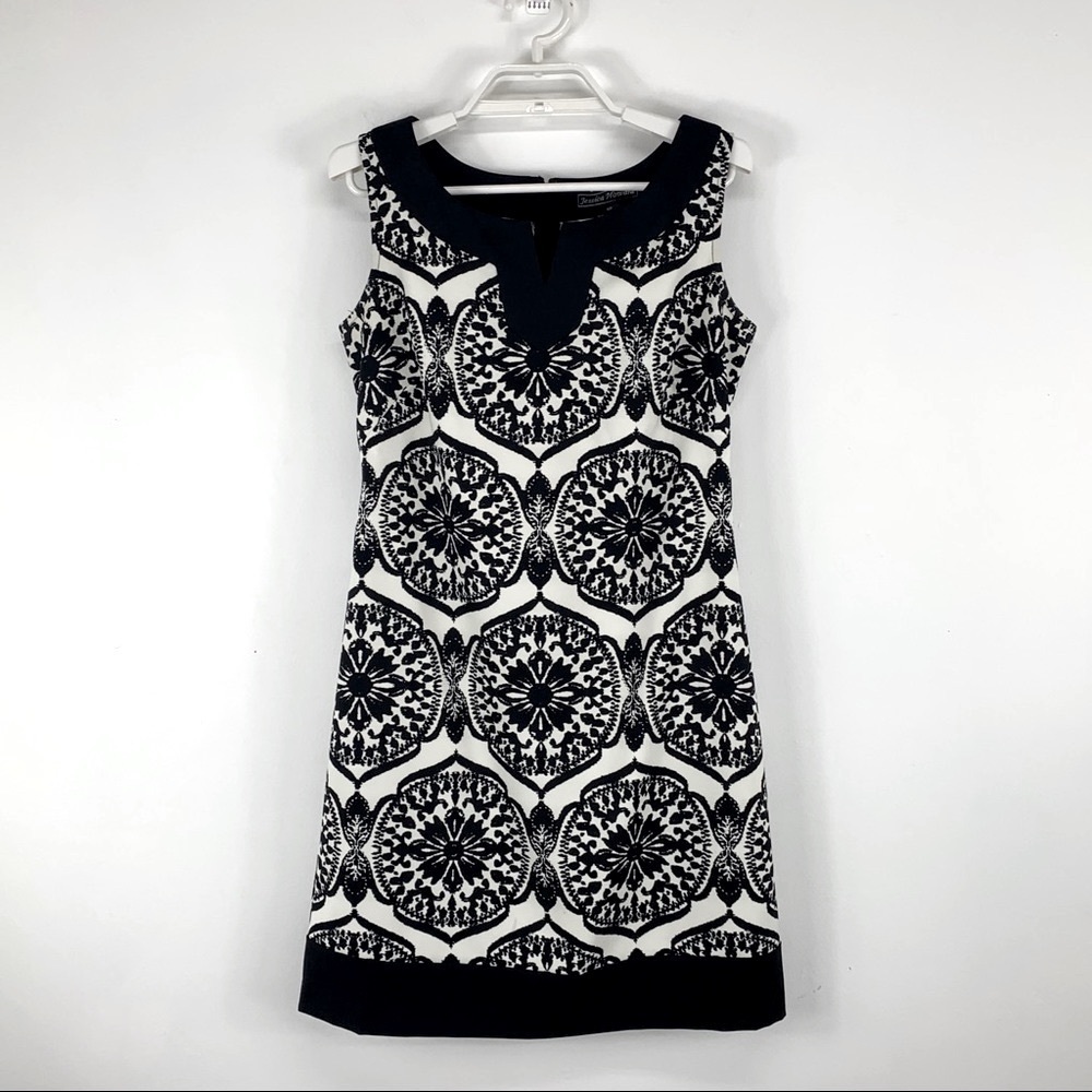 Jessica Howard Medallion Shift Summer Dress.